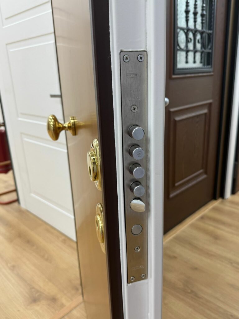 Serratura portone artigianale