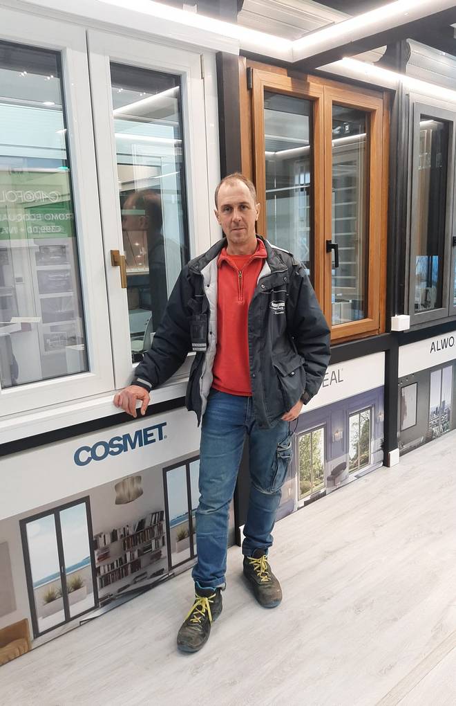posatore certificato porte finestre infissi v
